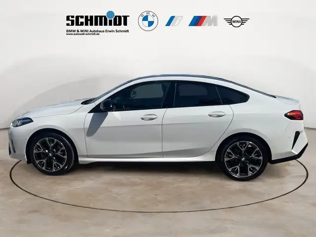 BMW 2 Series view 3