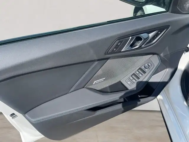 BMW 2 Series view 13