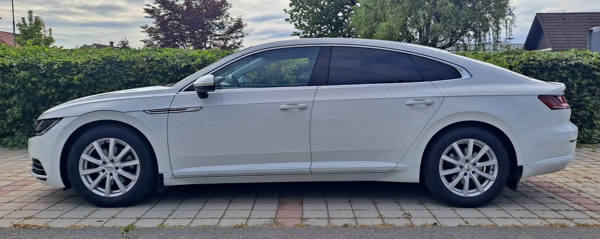 Volkswagen Arteon Arteon 2,0 3H TDI SCR DSG Weiß - 2