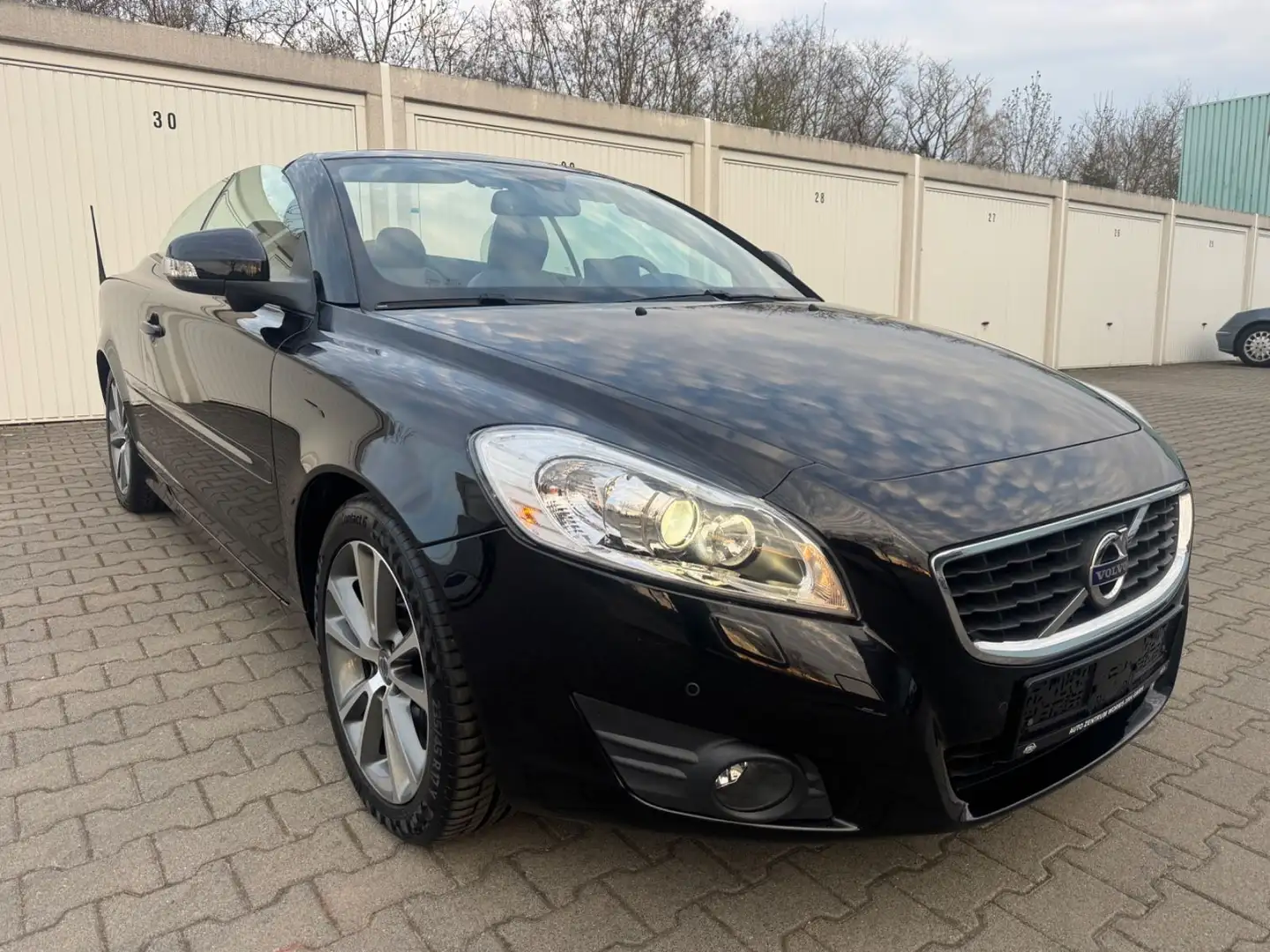 Volvo C70 T5 Summum*1.Hand*Automatik*Leder*Einzelstück Schwarz - 1