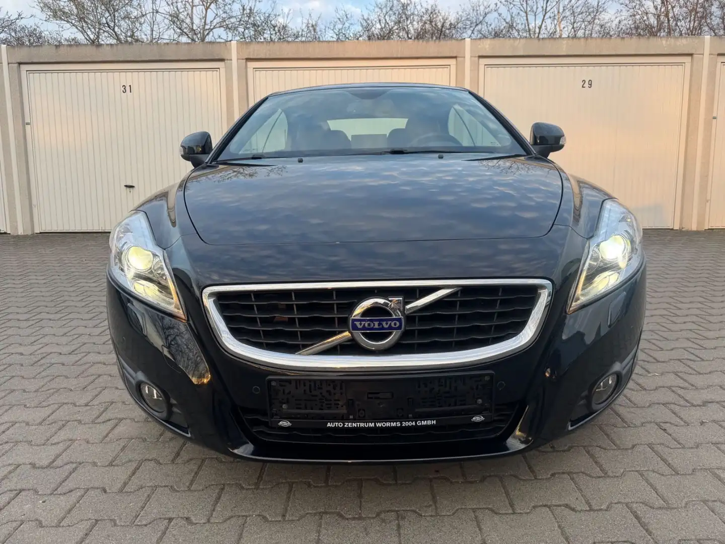 Volvo C70 T5 Summum*1.Hand*Automatik*Leder*Einzelstück Schwarz - 2
