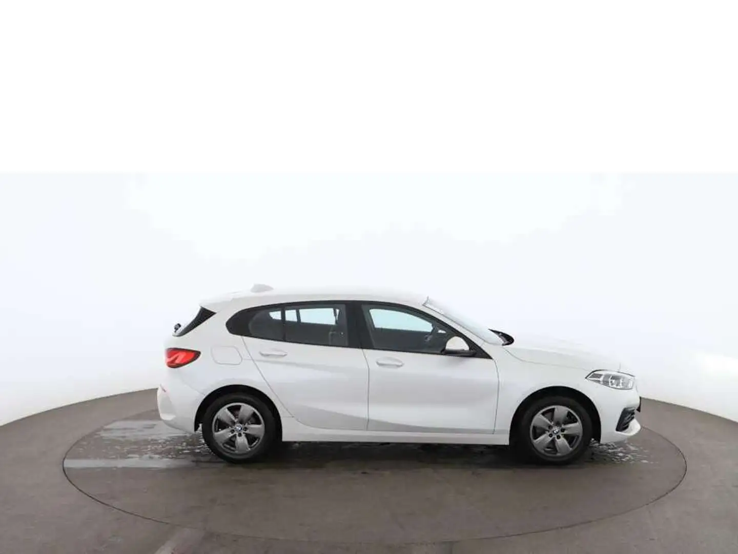 BMW 118 i Aut LED NAVI DIGI-TACHO SITZHZG TEMPOMAT PDC Weiß - 2