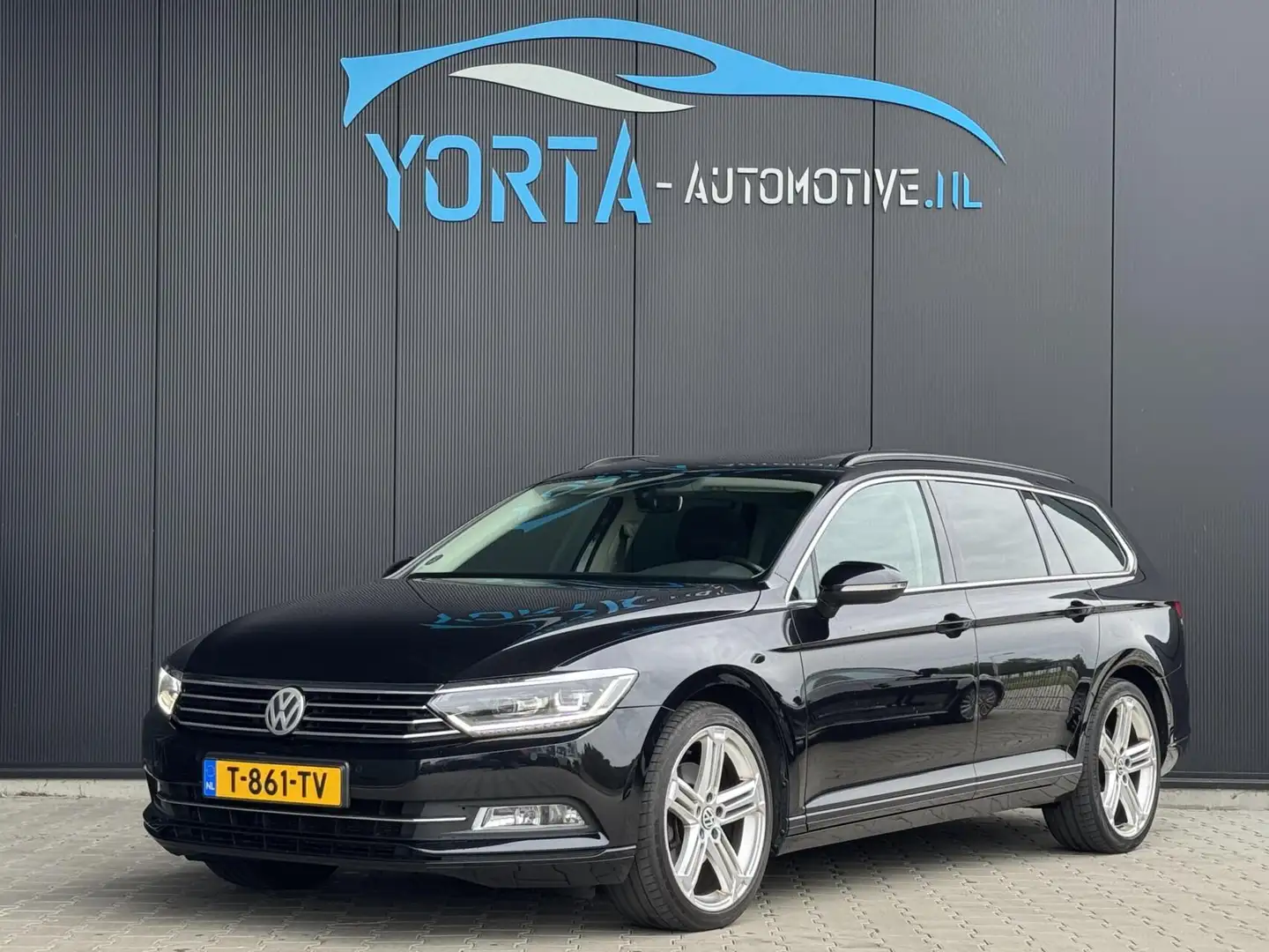 Volkswagen Passat Variant 1.4 TSI ACT Highline PANO*AFN HAAK*ADAPTIVE CRUISE Negro - 1