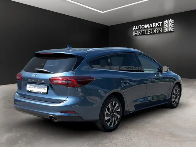 Ford Focus view 8