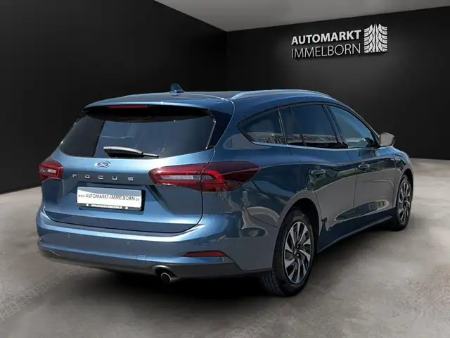 Ford Focus view 7