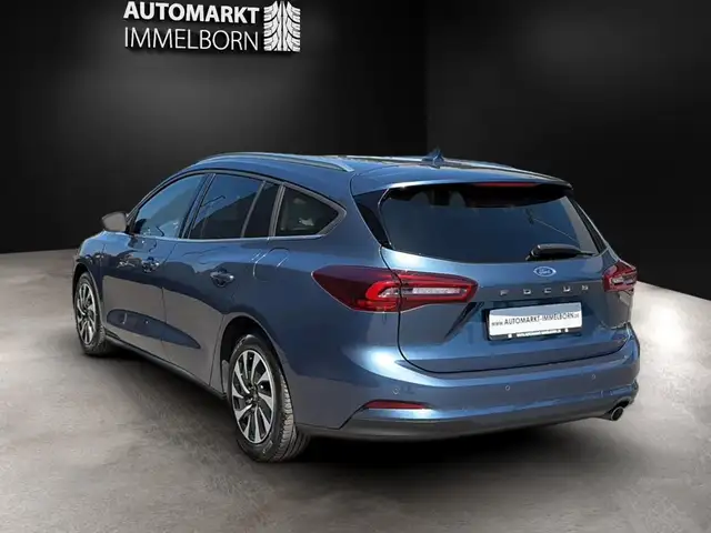 Ford Focus view 5