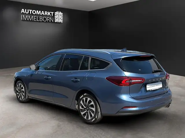 Ford Focus view 6