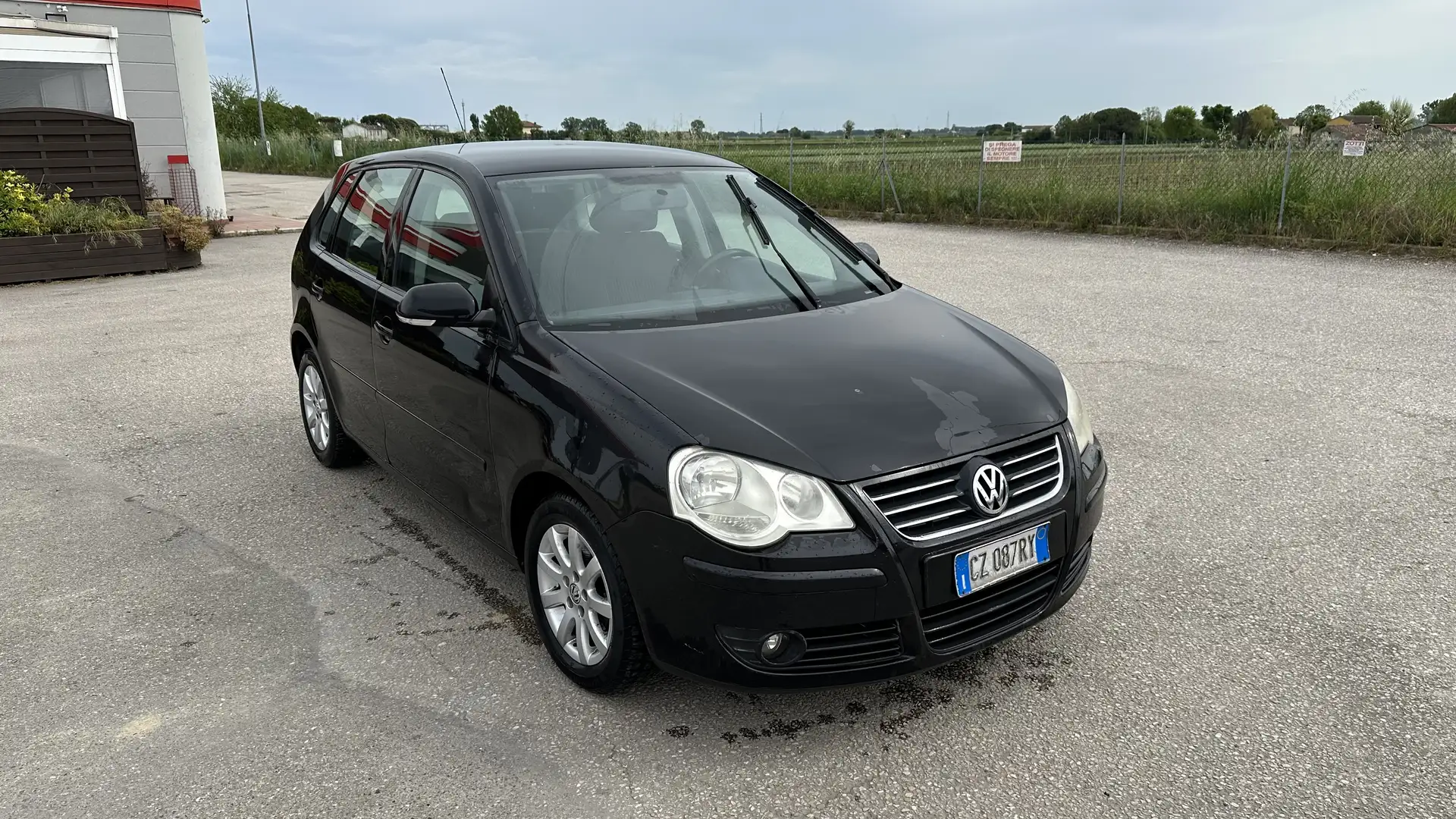 Volkswagen Polo 1.4 TDI Comfortline - 1