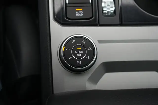 Volkswagen Touareg view 19