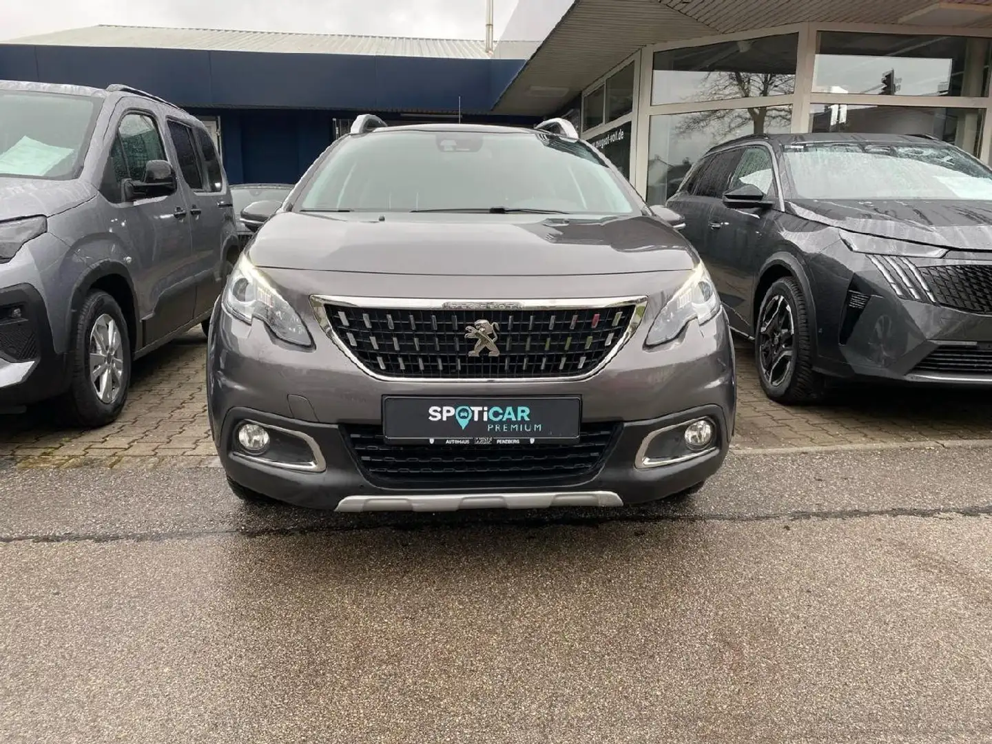 Peugeot 2008 Allure BlueHDi 120 Grau - 2