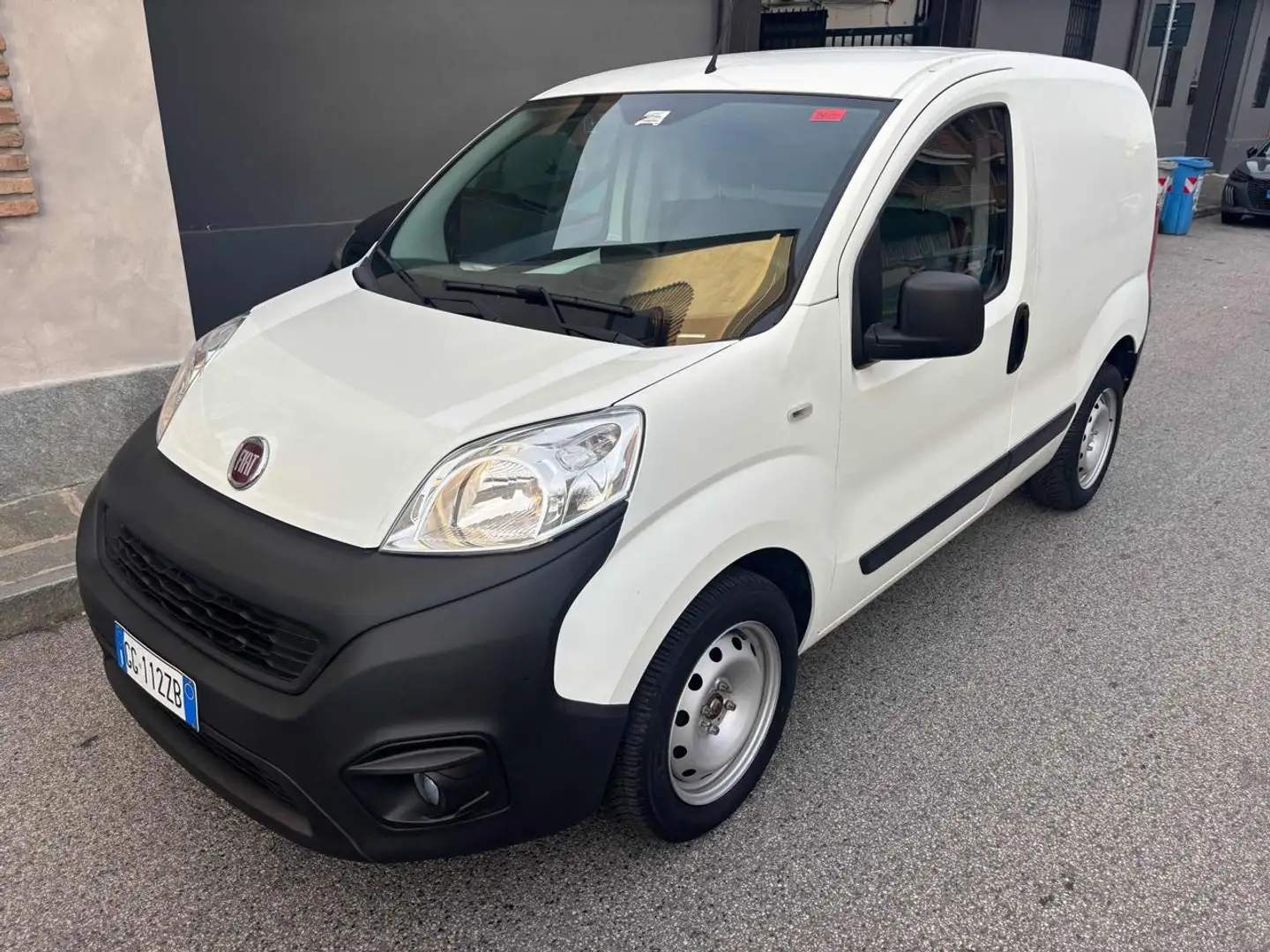 Fiat Fiorino 1.3 MJT 80CV Cargo Biały - 1