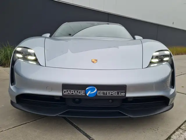 Porsche Taycan view 5