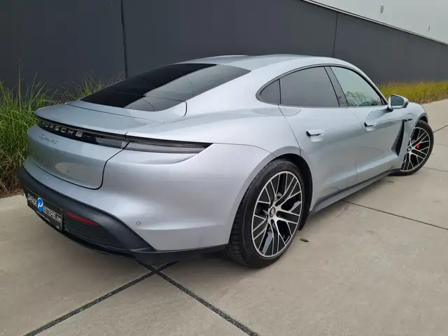 Porsche Taycan view 3