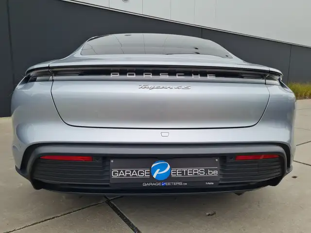 Porsche Taycan view 4