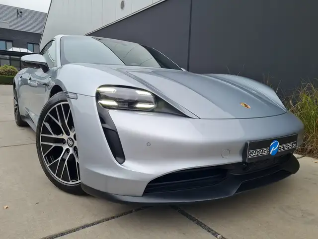 Porsche Taycan view 6