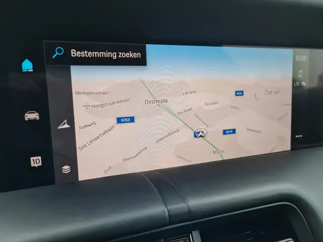 Porsche Taycan view 13