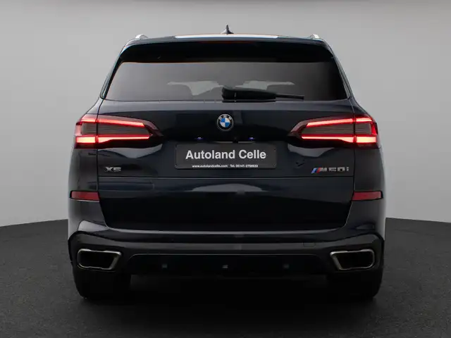 BMW X5 M view 8