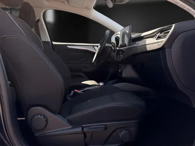 Ford Focus view 14