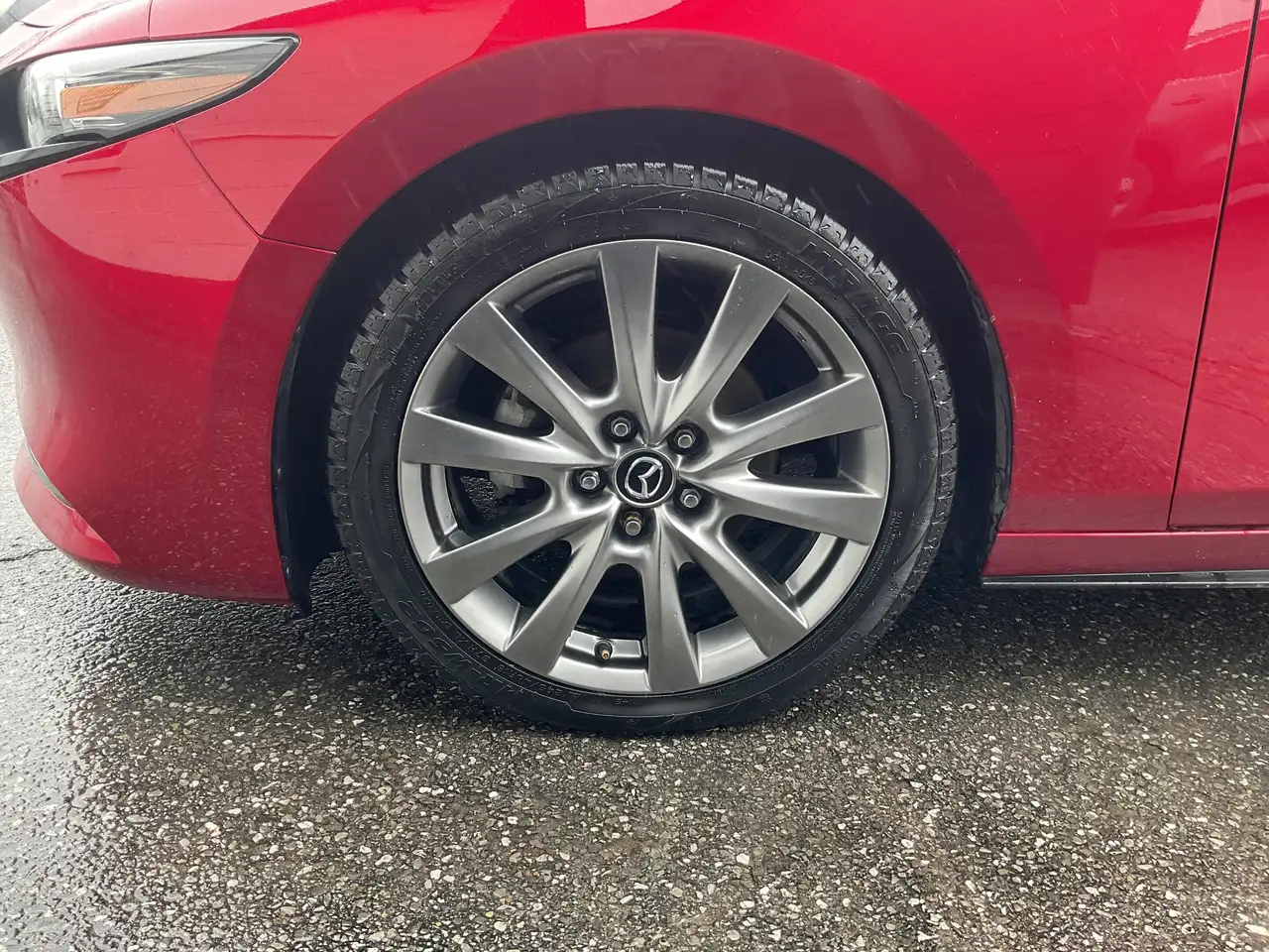 Mazda 3 снимка Mazda 3