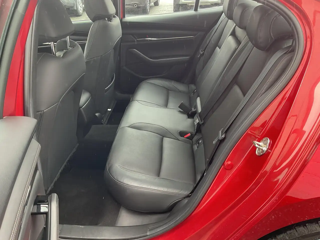Mazda 3 снимка Mazda 3