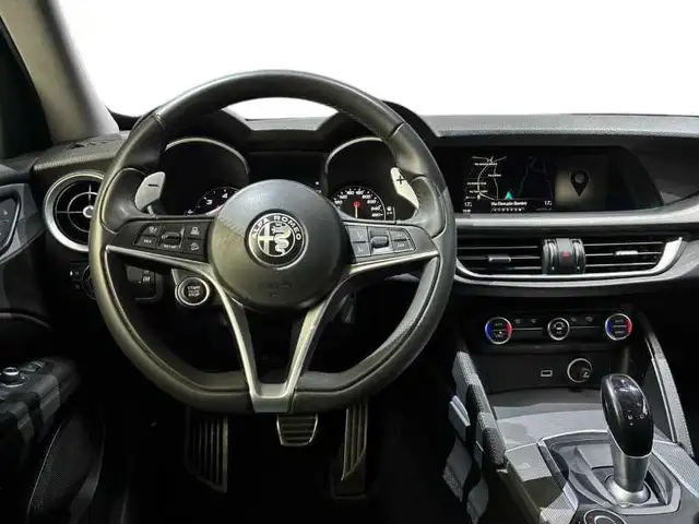 Alfa Romeo Stelvio view 15