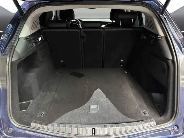 Alfa Romeo Stelvio view 7