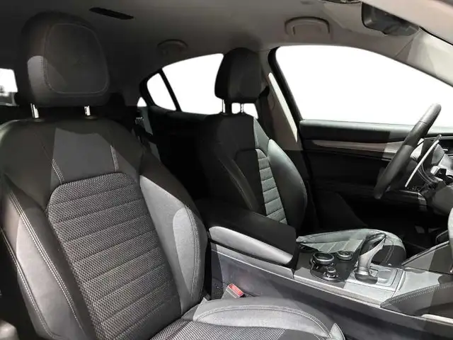 Alfa Romeo Stelvio view 17