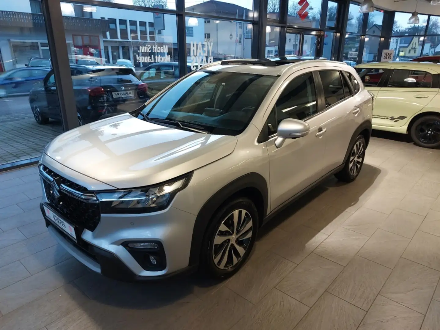 Suzuki SX4 S-Cross Comfort+ 1.5 4WD AT Hybrid Panorama NW Garantie bi Silber - 2