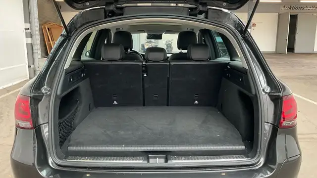 Mercedes-Benz GLC view 20