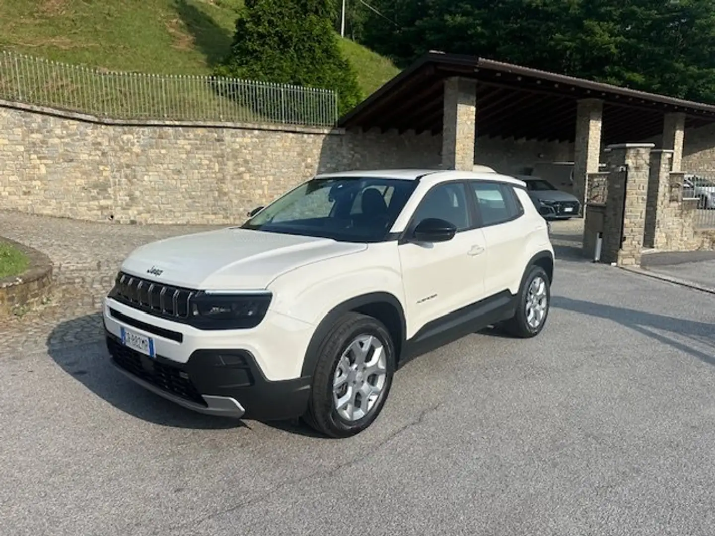 Jeep Avenger Avenger 1.2 turbo ALTITUDE fwd 100cv Blanc - 1