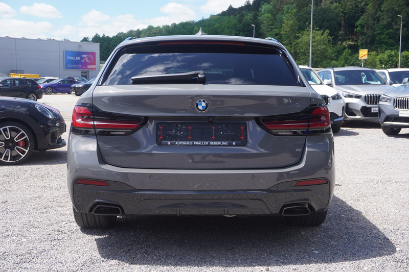 BMW 540 d xDrive Touring — photo 9