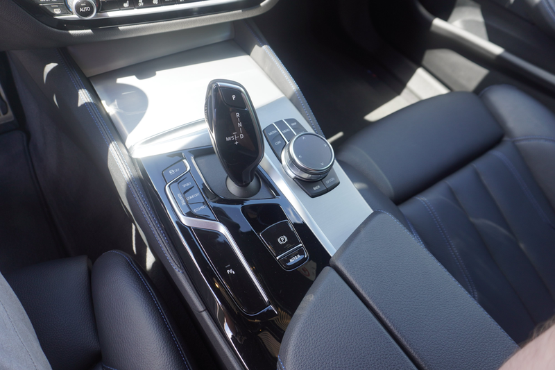 BMW 540 d xDrive Touring — photo 13