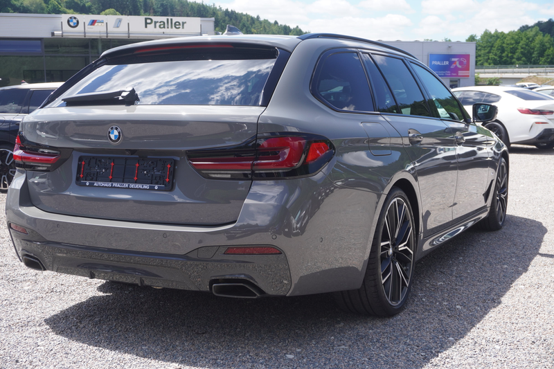 BMW 540 d xDrive Touring — photo 10