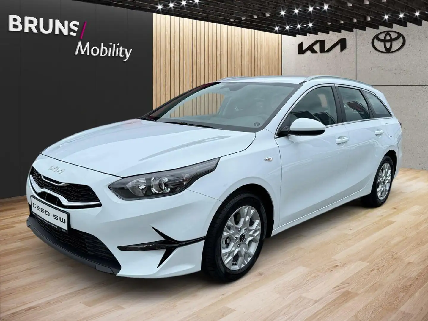 Kia Ceed SW / cee'd SW 1.0 T 100 PS Vision Navi, Kam. Weiß - 2