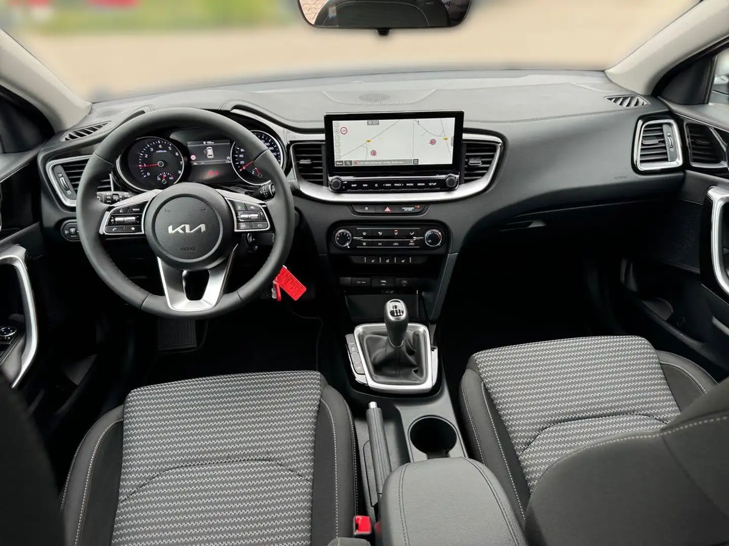 Kia Ceed SW / cee'd SW 1.0 T 100 PS Vision Navi, Kam. Fehér - 2