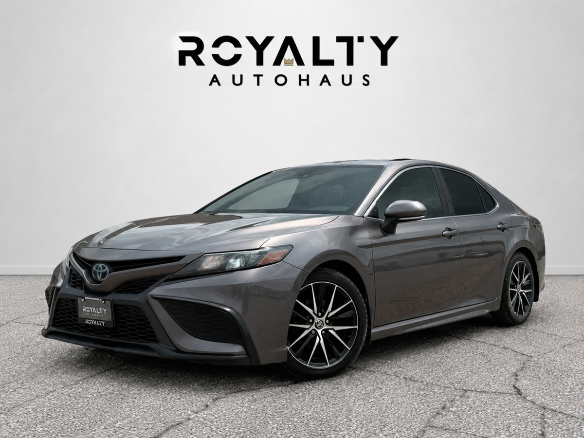 2022 Toyota Camry SE Hybrid CarPlay Moonroof Toyota Sensing
