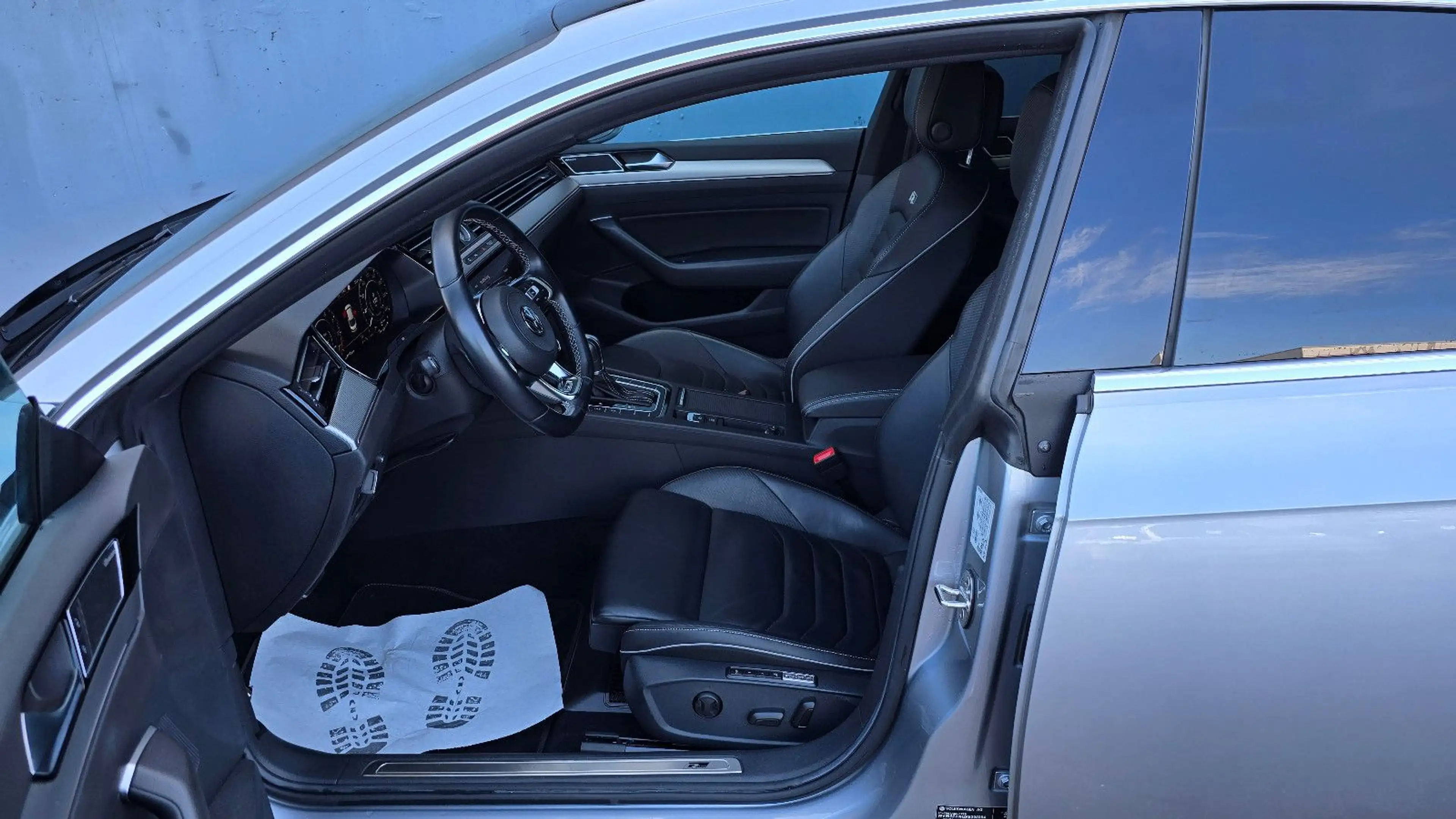 Volkswagen Arteon 2.0 TSI DSG 3 x R-Line Pano/Leder/DCC/Vol — photo 6