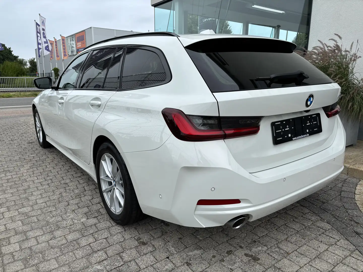 BMW 318 Touring Aut. Falce-Lift model 2025!!! Wit - 2