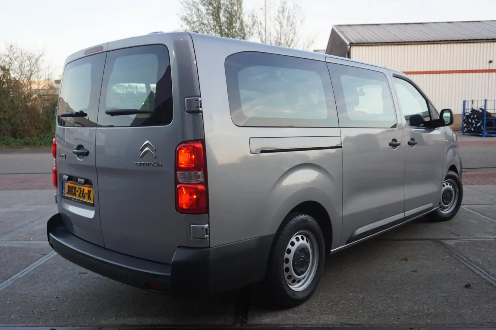 Citroen Spacetourer 1.5 BlueHDi 120 XL S&S Business Grijs - 2