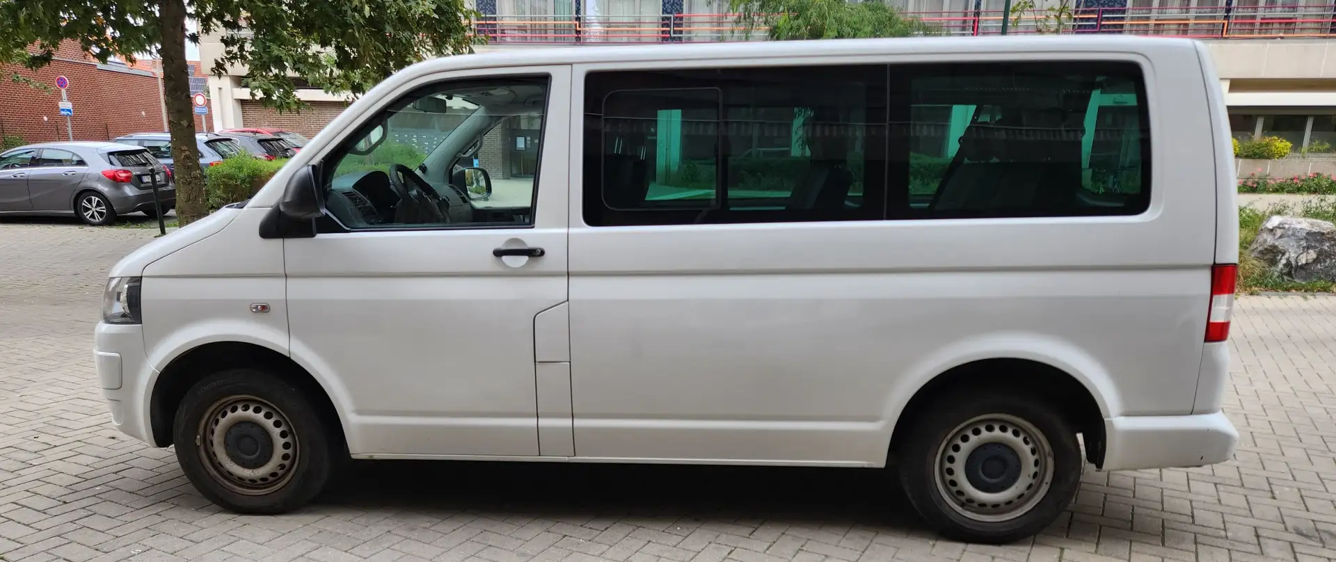 Volkswagen T5 Kombi 2.0 140cv Automat klim PDC WEBASTO Blanc - 1