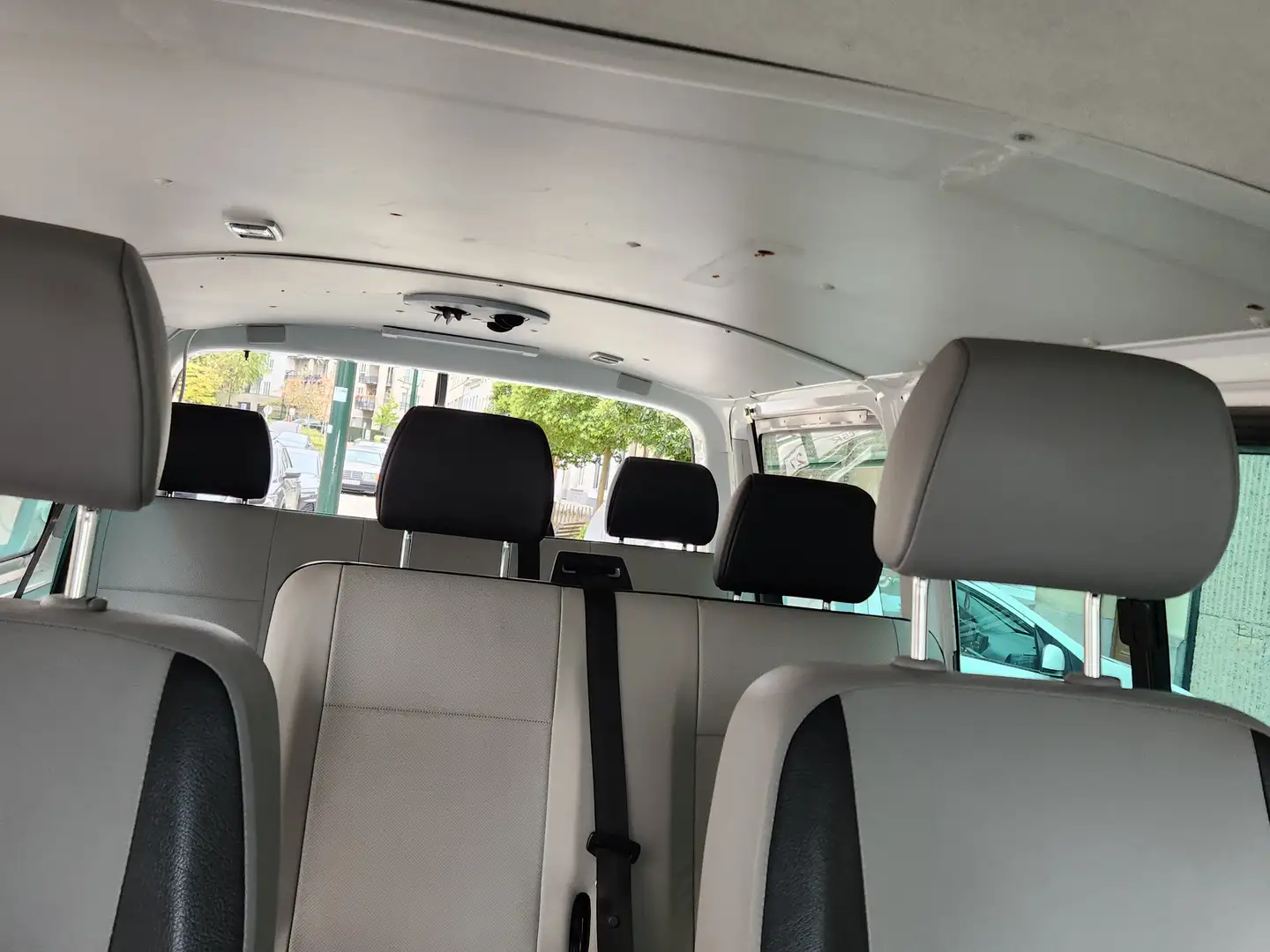 Volkswagen T5 Kombi 2.0 140cv Automat klim PDC WEBASTO Blanc - 2