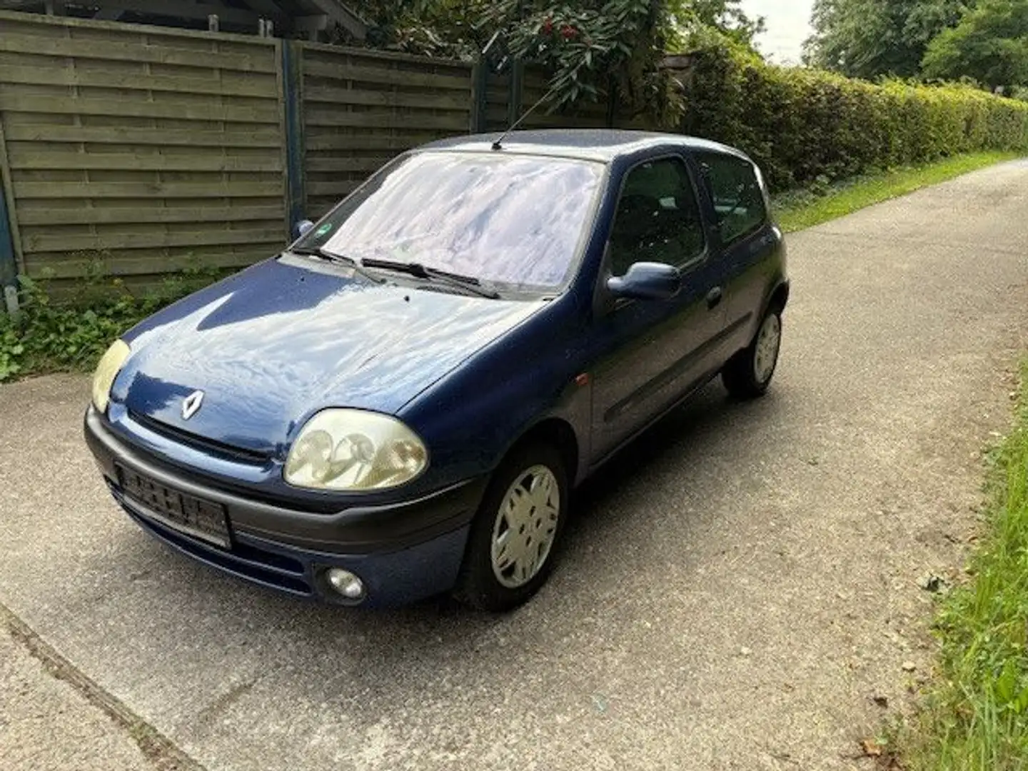 Renault Clio 1.4 RXE Automatik , Klima , 80 000KM - 1