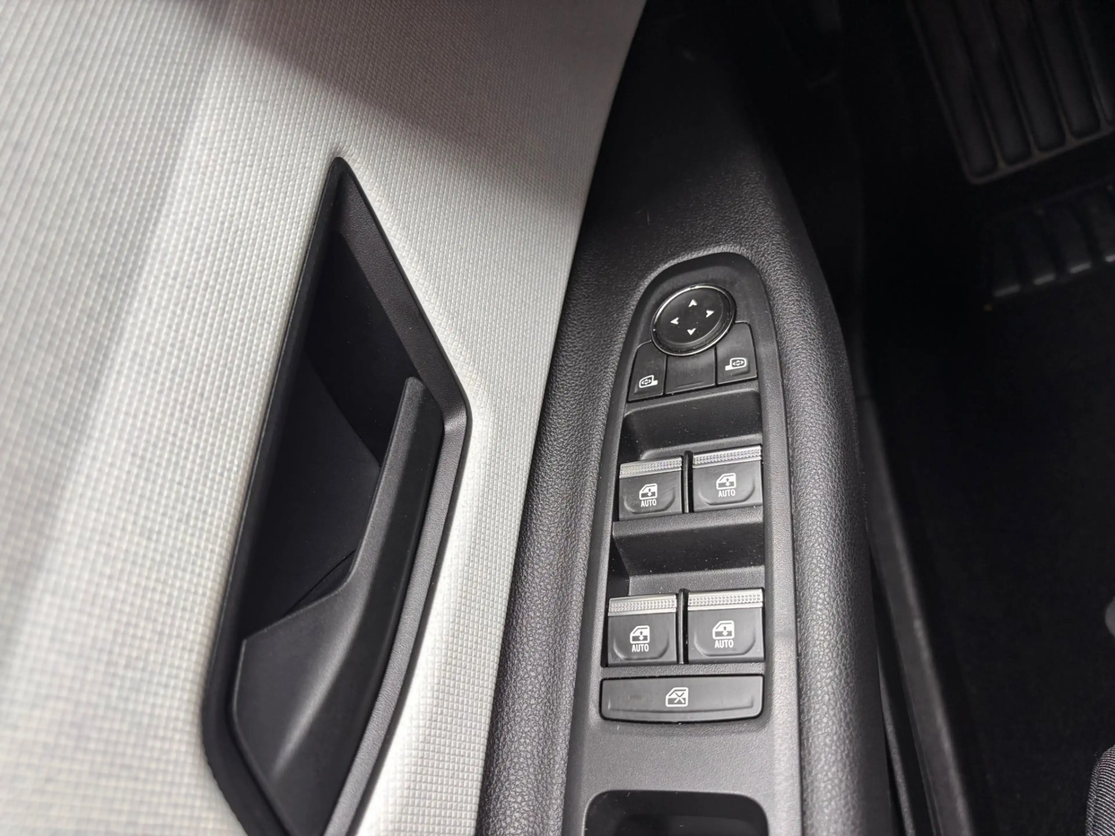 Renault R 5 urban range evolution 40 kWh — photo 12