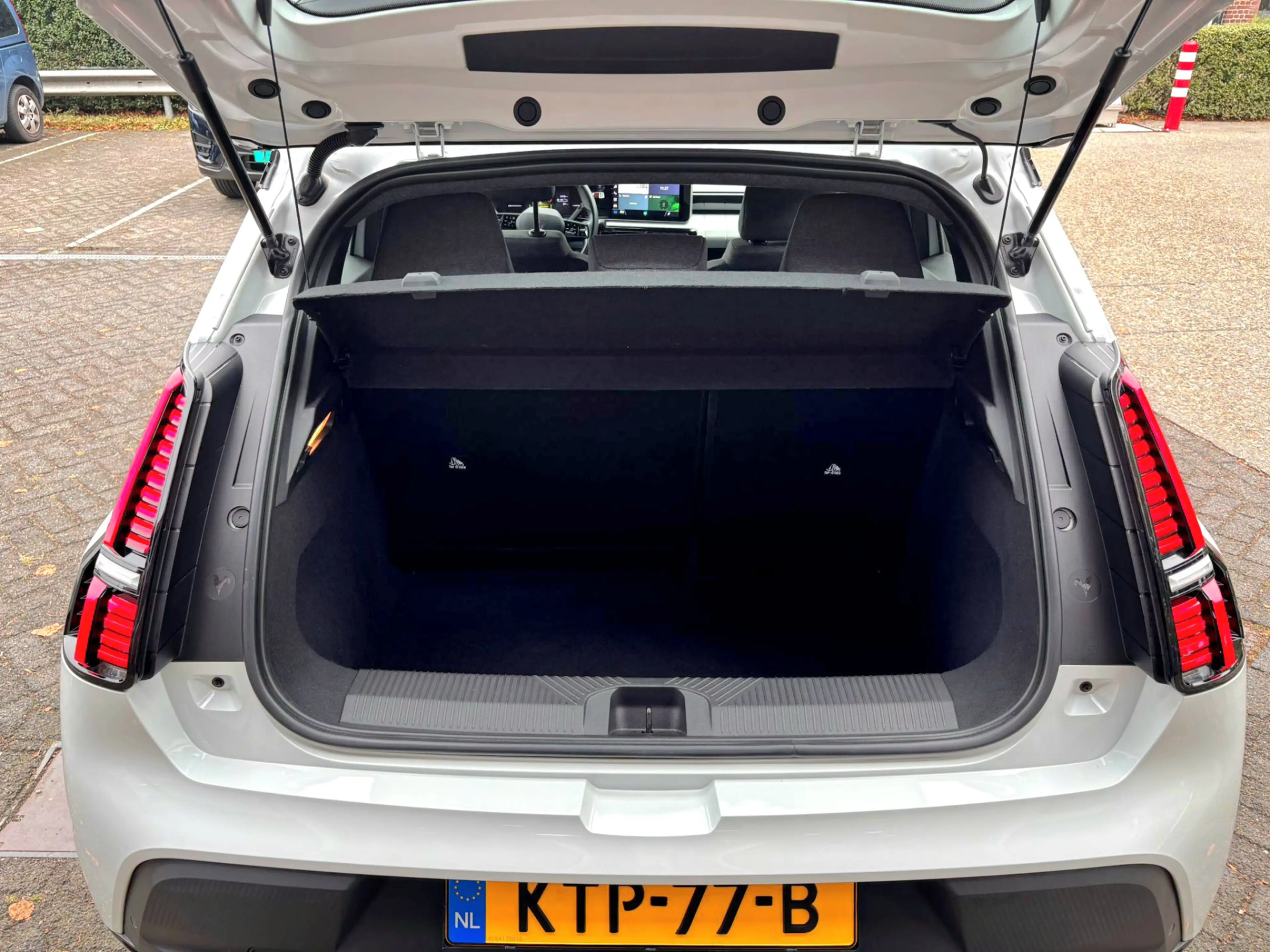 Renault R 5 urban range evolution 40 kWh — photo 11