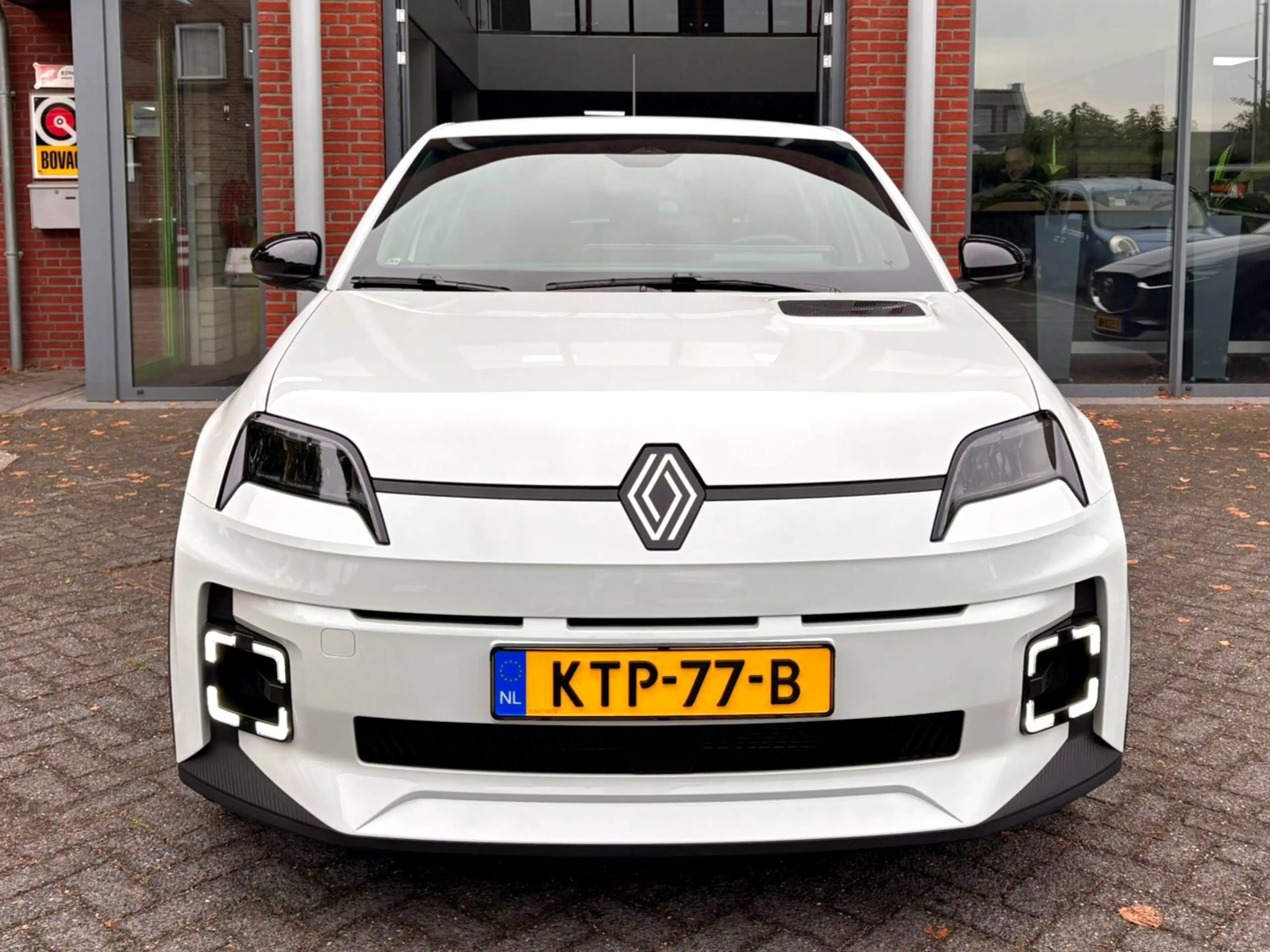 Renault R 5 urban range evolution 40 kWh — photo 18