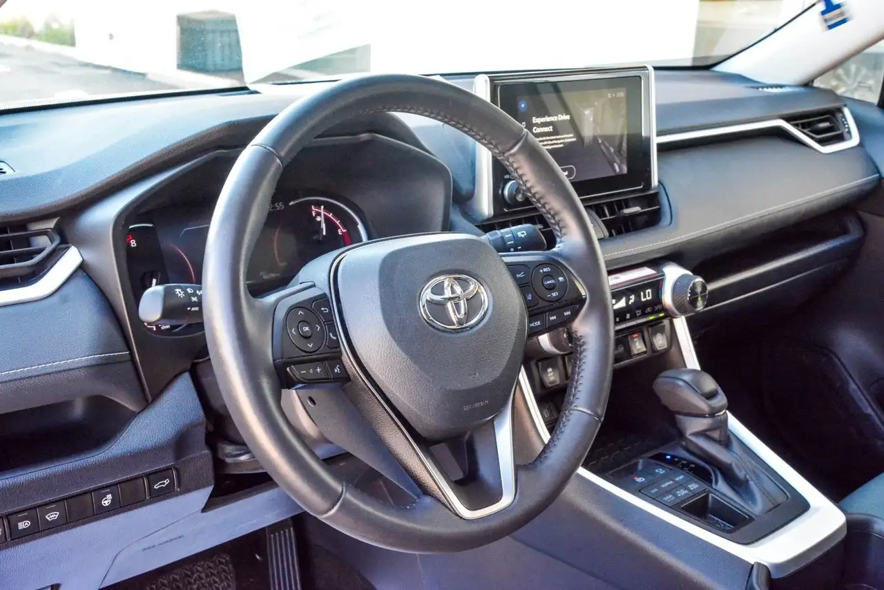 Toyota RAV 4 снимка Toyota RAV 4