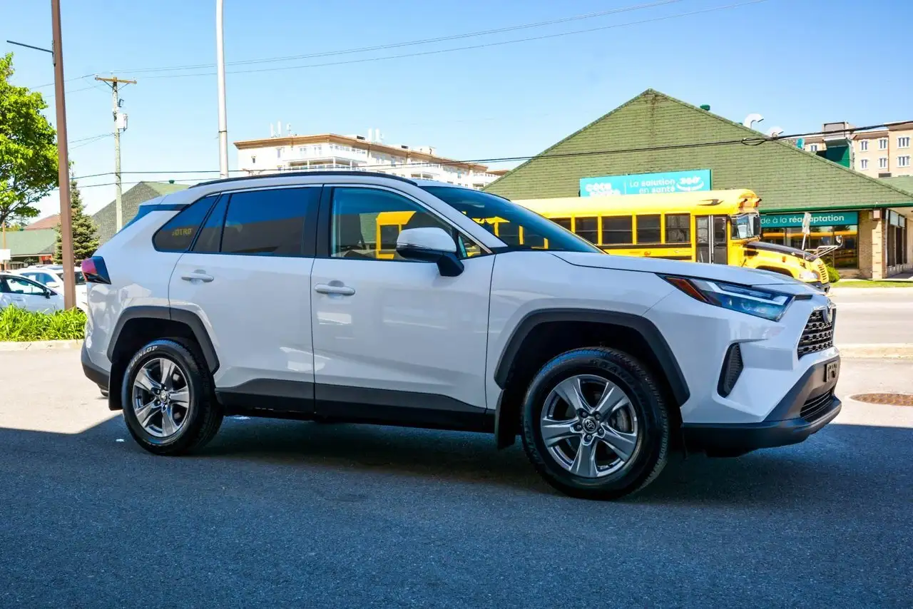 Toyota RAV 4 снимка Toyota RAV 4