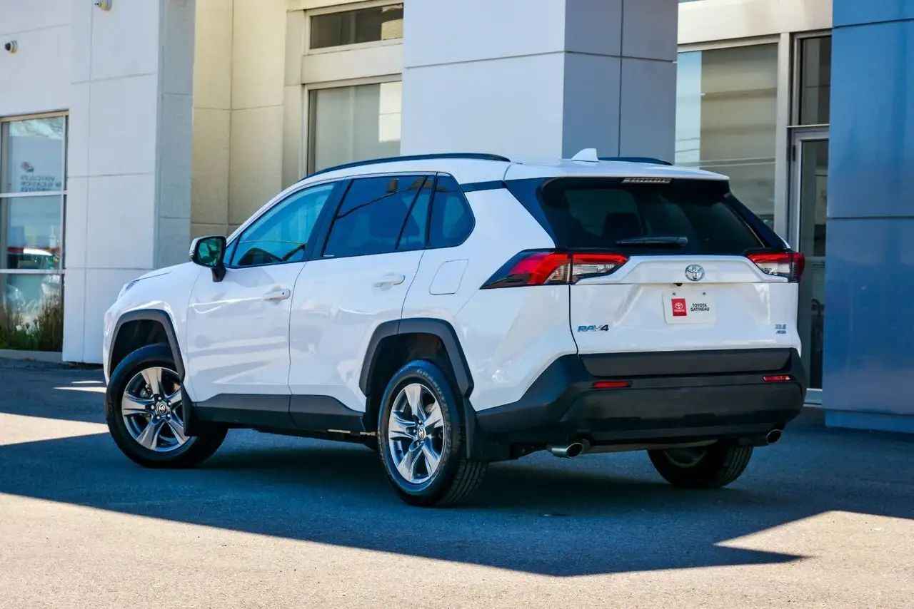 Toyota RAV 4 снимка Toyota RAV 4
