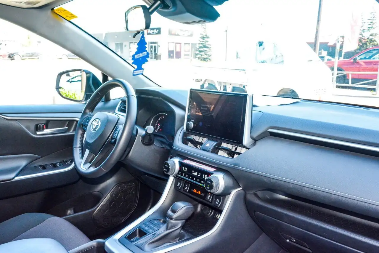 Toyota RAV 4 снимка Toyota RAV 4