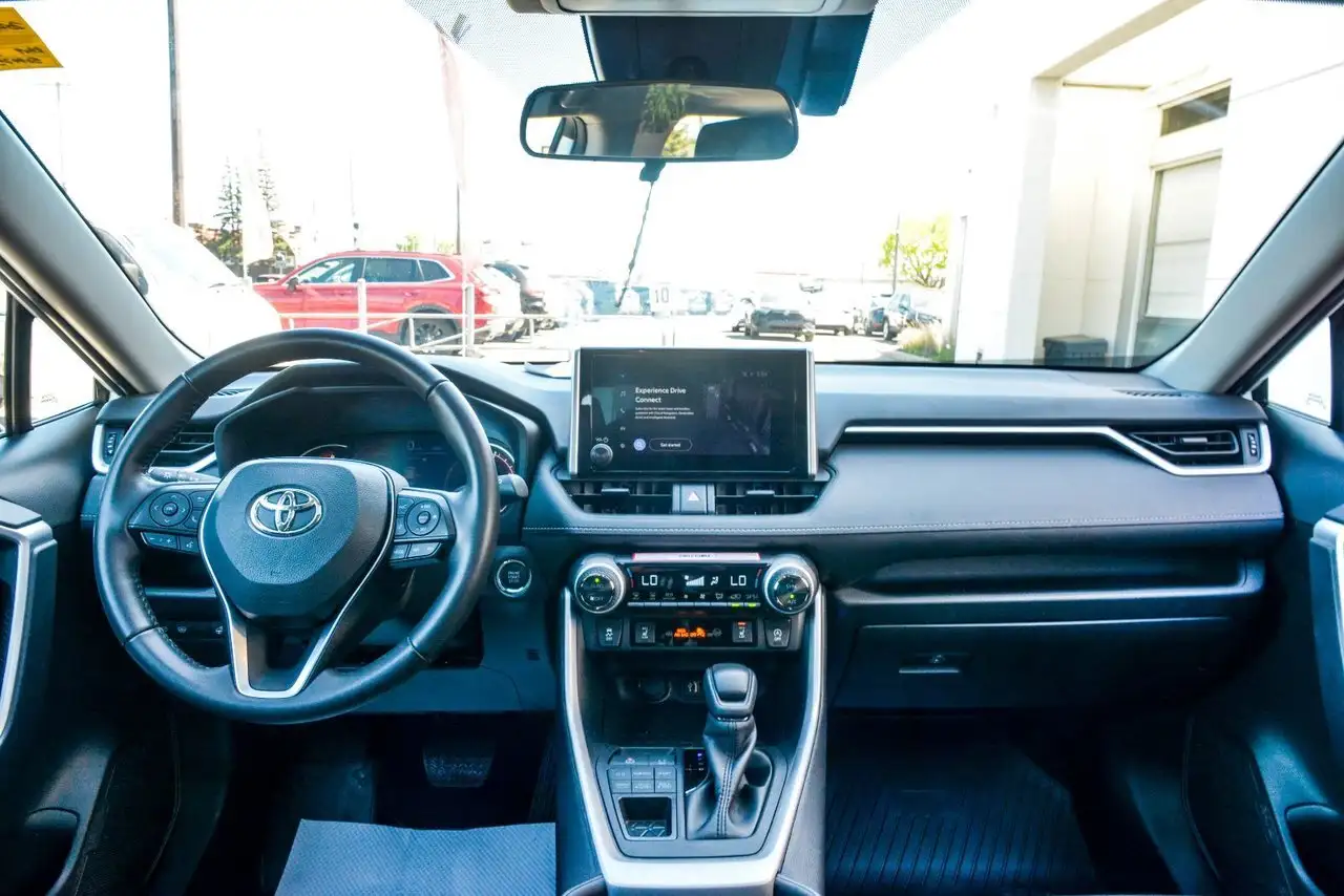 Toyota RAV 4 снимка Toyota RAV 4